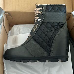 New in Box Sorel Lexie Wedge Waterproof Boot 
Color slate